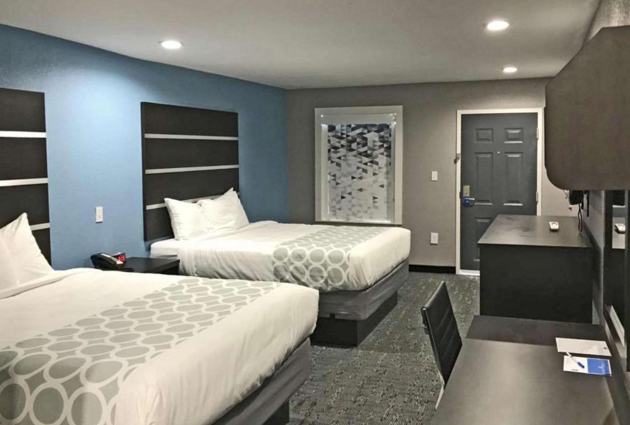 Rodeway Inn South Calhoun Bagian luar foto