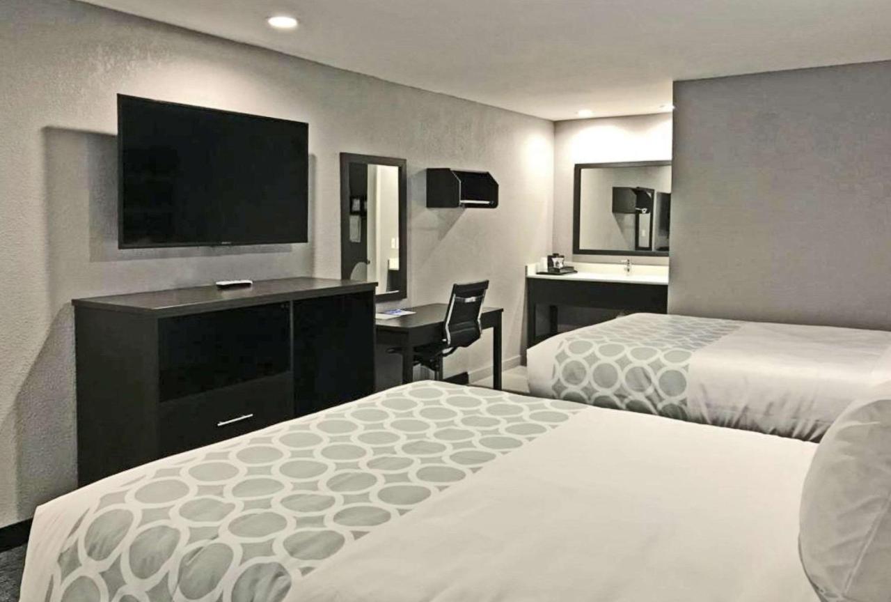 Rodeway Inn South Calhoun Bagian luar foto