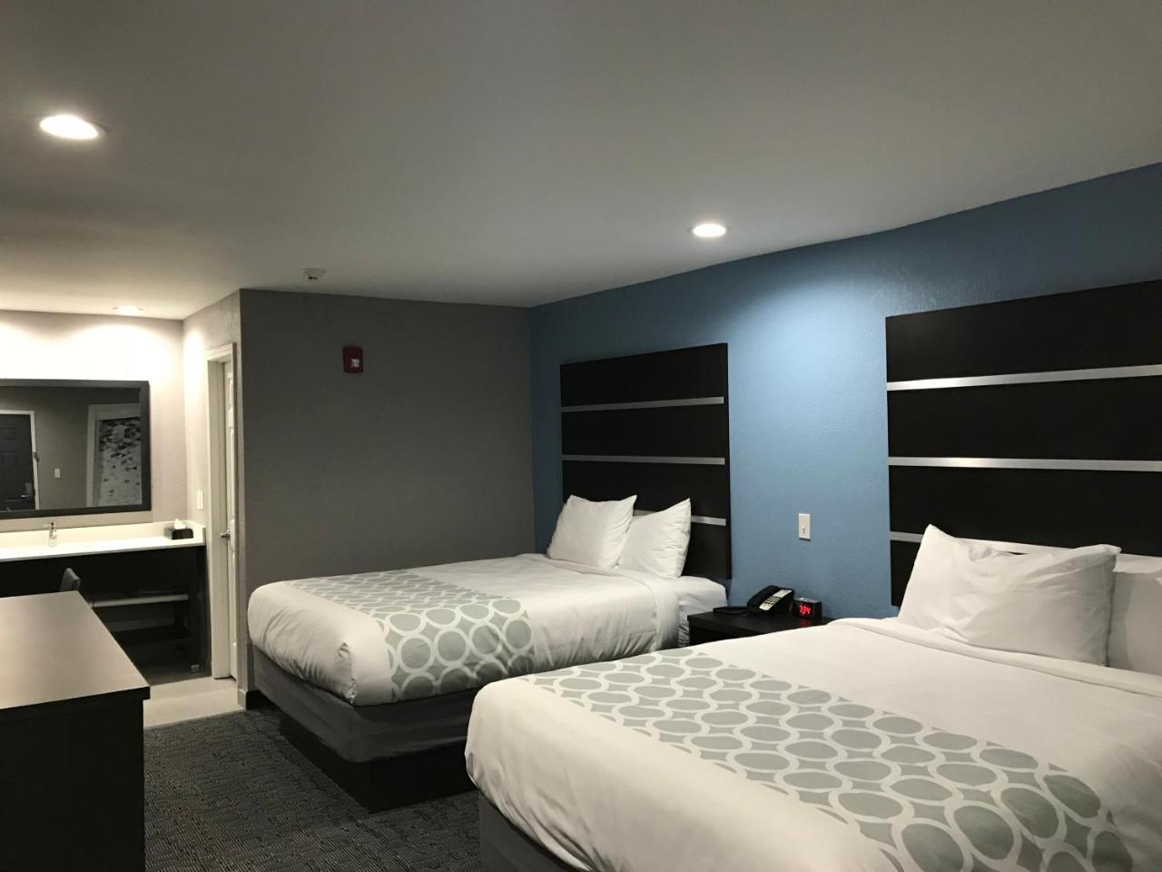 Rodeway Inn South Calhoun Bagian luar foto